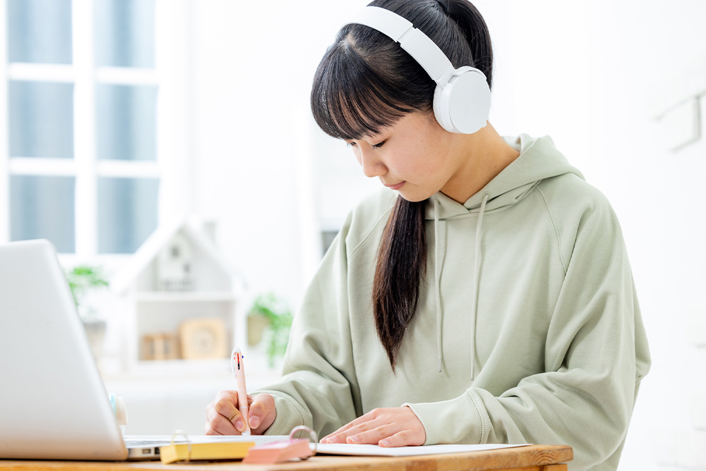 リーディングはチェックシートで講師と共有して苦手を克服します