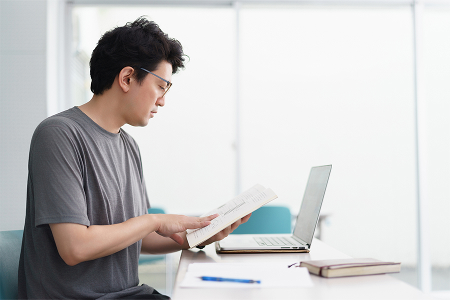 音読でリスニングとリーディングを強化